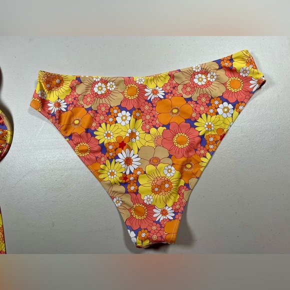 Source Unknown Vibrant Floral Bikini - Orange and Yellow, size 3X - Picture 6 of 11